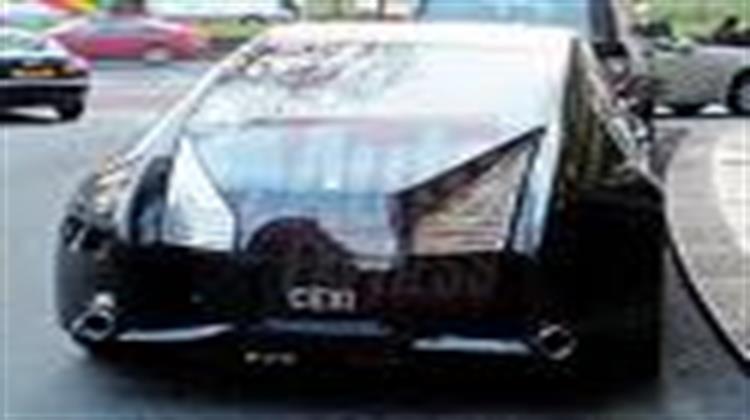 Οι Rolls Royce Μπαίνουν στην... Πρίζα